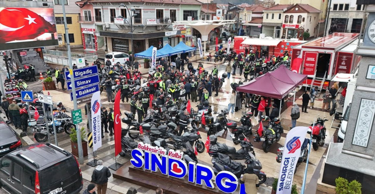 Motosiklet Tutkunları Sındırgılı Depremzedeler İçin Bir Araya Geldi