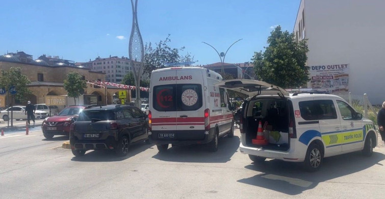 Motosikletin çarptığı yaya yaralandı