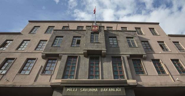 MSB: Bayrağa Uzanan Kirli Eller Kırılır