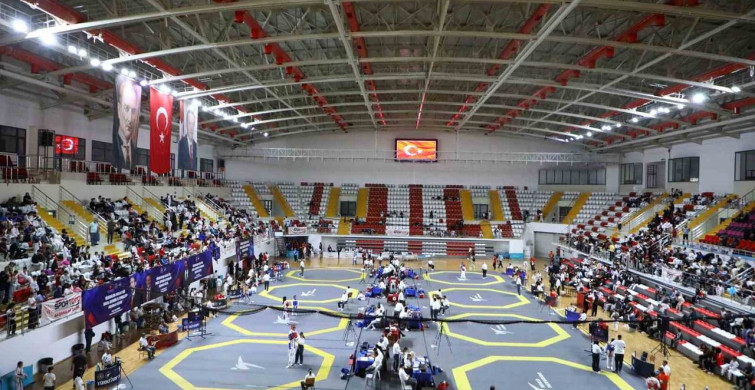 Mücahit Yancı Doğu Grubu Taekwondo Şampiyonası Sivas'ta başladı