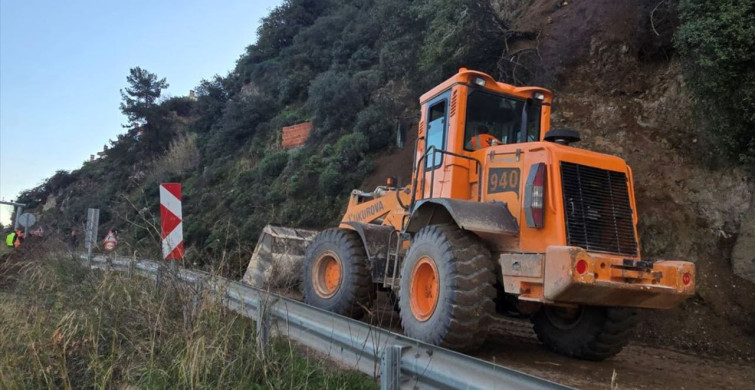 Mudanya-Altıntaş Sahil Yolunda Tekrar Toprak Kayması