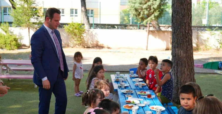 Muğla İl Milli Eğitim Müdürü Emre Çay, minik öğrencilerle bir araya geldi