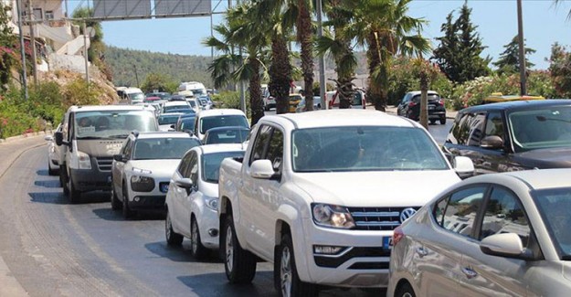 Muğla Ve Burdur'da 2 Kişiye Bir Araç Düşüyor
