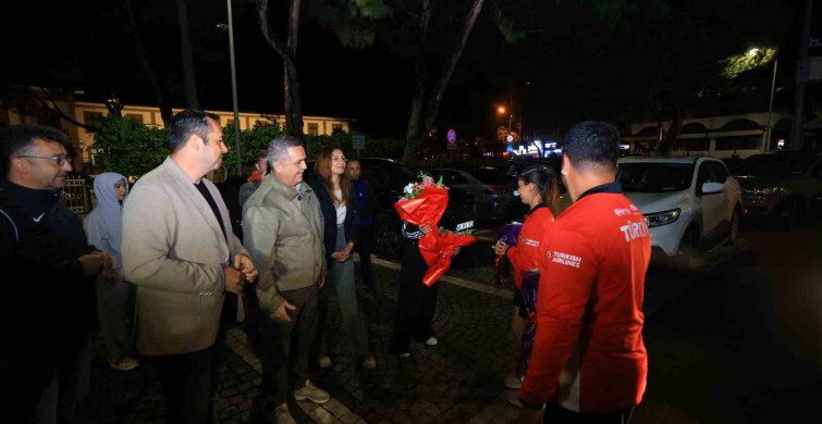 Muğla'da Avrupa Şampiyonu Okçulara Coşkulu Karşılama