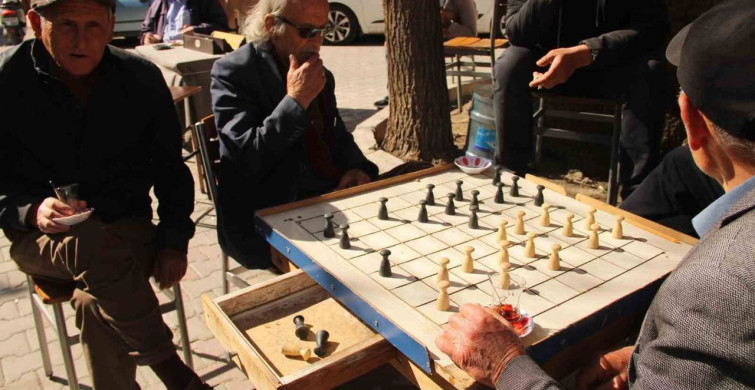 Muğla'da Dama Tutkusu