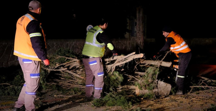 Muğla'da Fırtına ve Sağanak Etkisini Artırdı