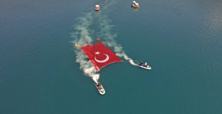 Muğla'da JAK Timinden Zafer Bayramı Kutlaması