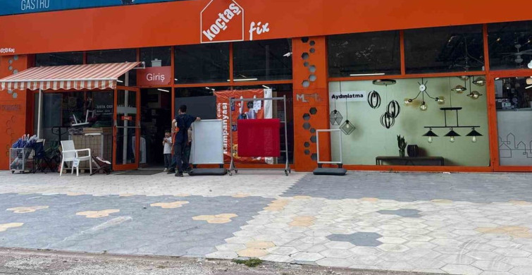 Muğla'da Koçtaş Mağazasına Taşlı Saldırı