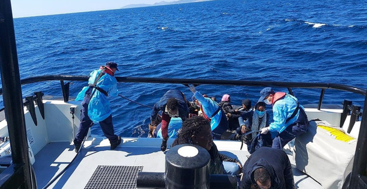 Muğla'da Lastik Botta Bulunan 15 Düzensiz Göçmen Kurtarıldı