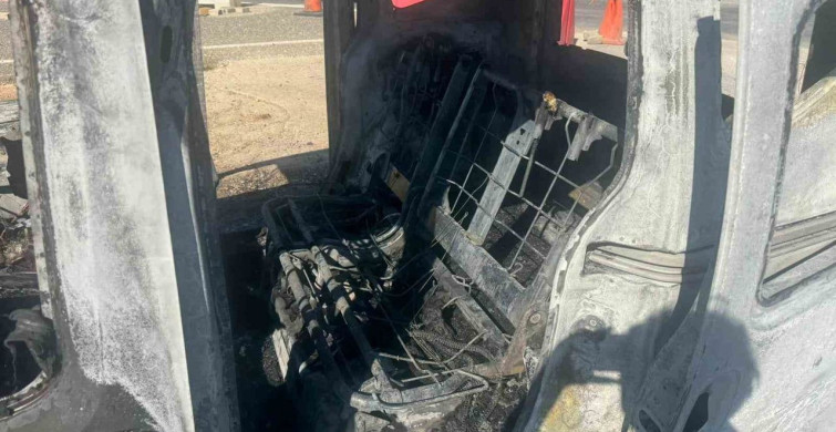 Muğla'da seyir halindeki araçta yangın paniği