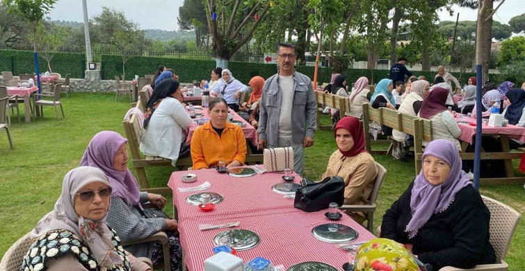 Muhtar Bülent Yavuz'dan Anneler Günü'ne Özel Etkinlik