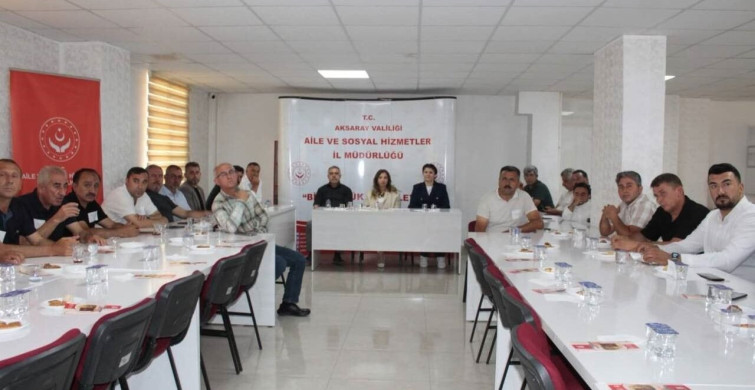 Muhtarlarla sosyal hizmet iş birliği masaya yatırıldı