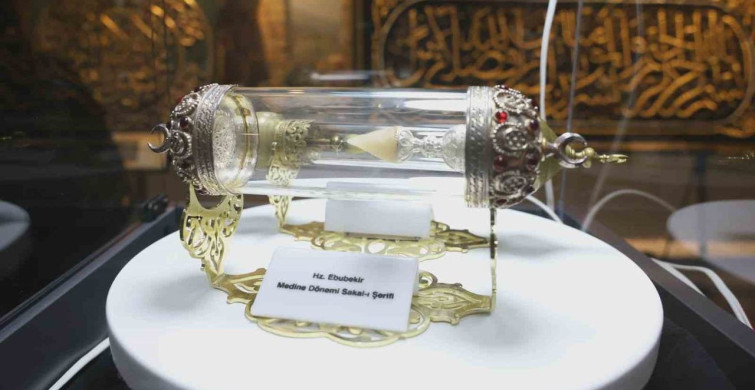 Mukaddes Emanetler Sergisi Bursa'da Açıldı