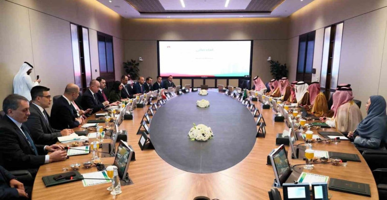 Murat Kurum, Suudi Arabistan'da bakanlar ile görüşerek iş birliği anlaşması imzaladı