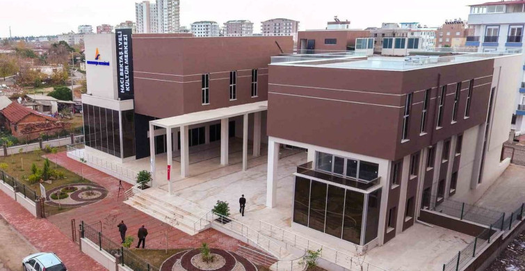 Muratpaşa Belediyesi'nden Sanat Kursları: Tiyatro ve Bağlama