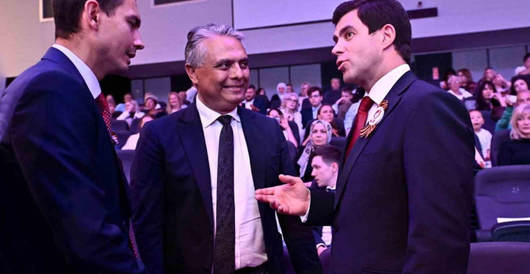 Muratpaşa'da Rusya Federasyonu'nun Zafer Bayramı Coşkuyla Kutlandı
