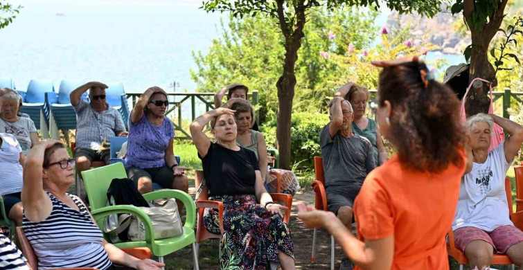Muratpaşa'dan Parkinson hastalarına hareket desteği