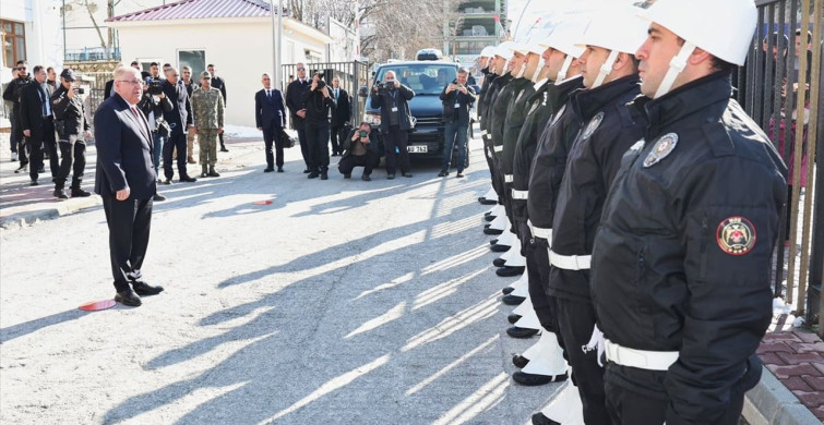 Muş Hava Meydanı'nda Bakan Güler'in İncelemeleri