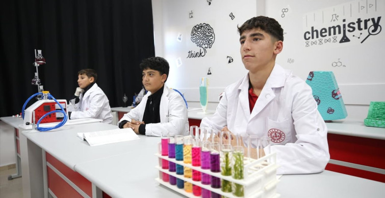 Muşlu Öğrenciler Fen Bilimlerinde Uygulamalı Eğitim Alıyor