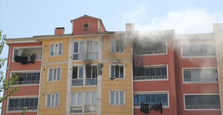 Muş'ta 7 Katlı Binada Yangın: 3 Ev Hasar Gördü