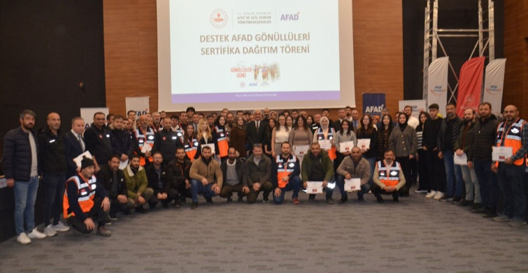 Muş'ta AFAD Gönüllülerine Sertifika Dağıtımı Yapıldı