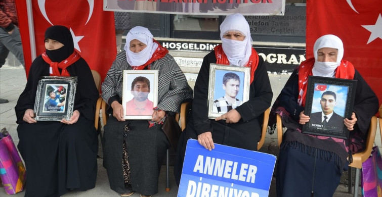 Muş'ta Aileler Evlatlarına Kavuşmak İçin Eylemde