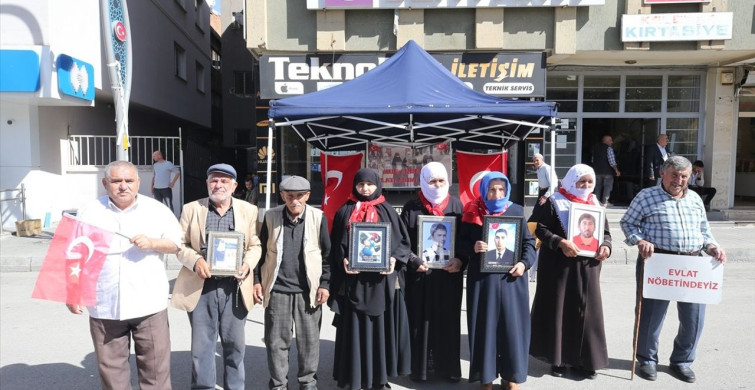Muş'ta Aileler Evlatlarına Kavuşmak İçin Eylemlerine Devam Ediyor