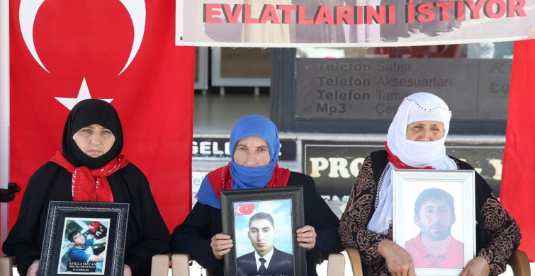 Muş'ta Ailelerin DEM Parti Önündeki Eylemleri Devam Ediyor