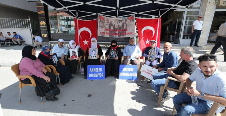 Muş'ta Ailelerin Evlat Nöbeti Devam Ediyor