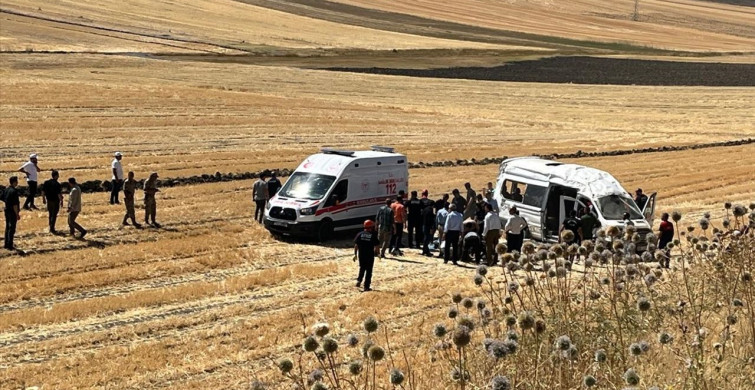 Muş'ta Minibüs Kazası: 10 Yaralı