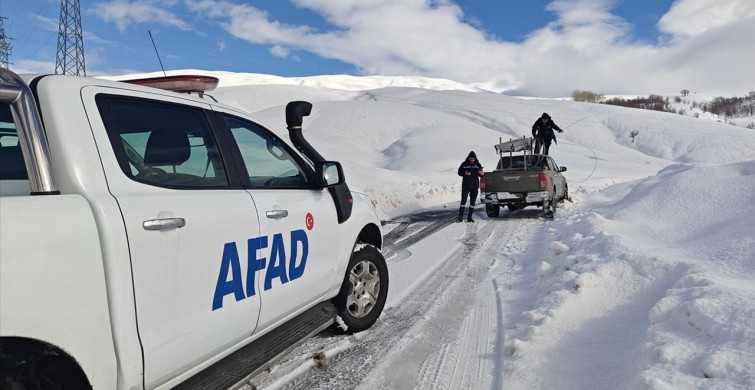 Muş'ta VEDAŞ Ekiplerinin Karla Mücadelesi