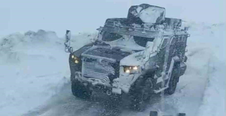 Muş'ta Yoğun Kar Yağışı Nedeniyle 20 Köy Yolu Kapandı