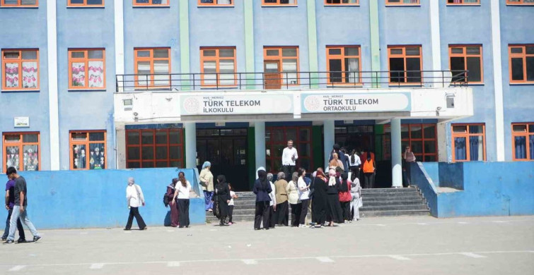 Muş’ta Yükseköğretim Kurumları Sınavı başladı