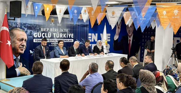 Mustafa Elitaş, Kırşehir'de Türkiye Yüzyılı Vizyonunu Paylaştı