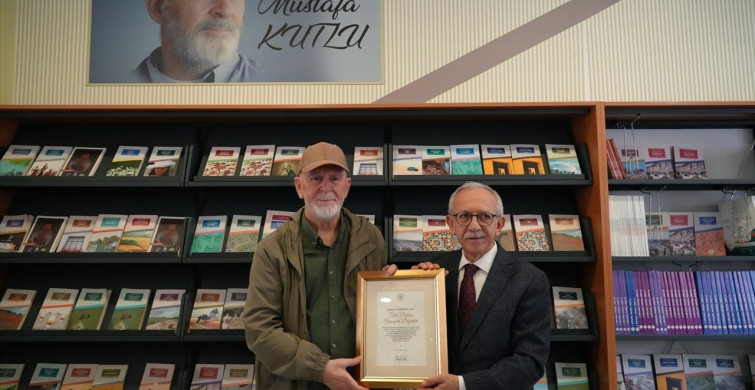 Mustafa Kutlu'ya Türk Dilinin Yaşayan Değeri Ödülü