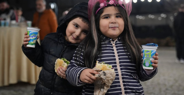 Mustafa Varank'tan Sahurda Birlik Mesajı