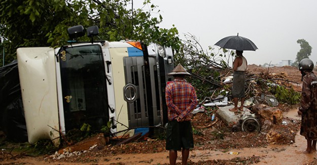 Myanmar'da Toprak Kayması: 29 Ölü