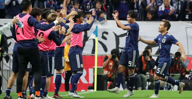 Nagatomo’lu Japonya Muslera’lı Uruguay’ı Üzdü!