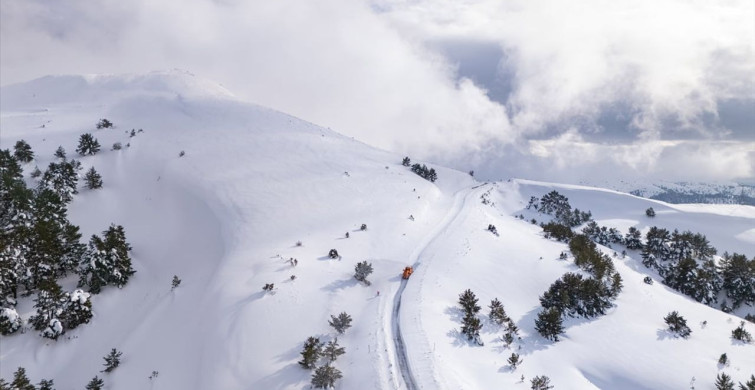 Nalbant Geçidi'nde Kar Kalınlığı 1 Metreye Ulaştı