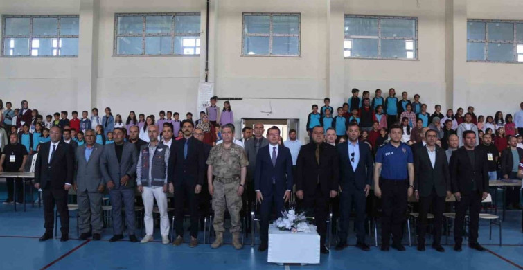 Narman'da eğitsel bahar şenliği yoğun katılımla yapıldı