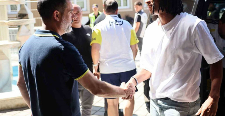 Nathan Ake, Fenerbahçe'nin hazırlık kampına katıldı