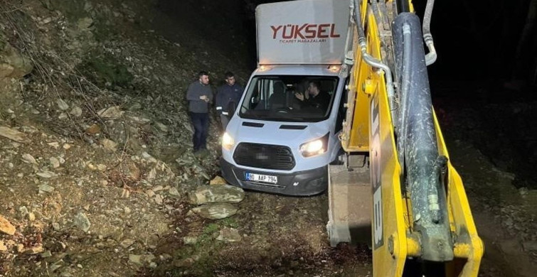 Navigasyon Hatası Mahsur Kalan Üç Kişiyi Kurtardı