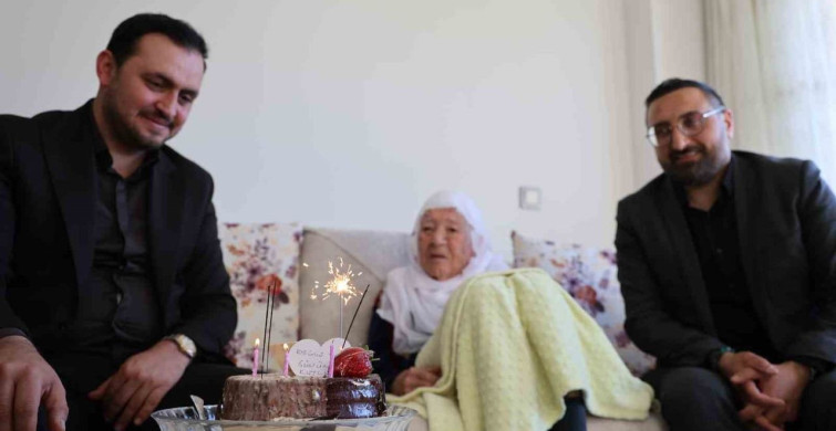 Nazife Nineye Anneler Günü Sürprizi: 103 Yaşında Bir Kutlama