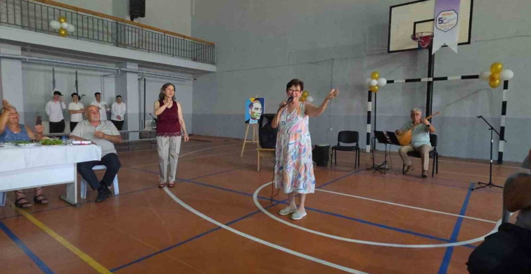 Nazilli 50. yıl ticaret mesleki ve teknik anadolu lisesi mezunları yarım asır sonra buluştu