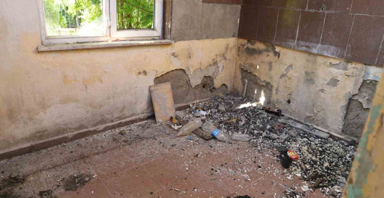 Nazilli Belediyesi Metruk Binaları Yıkmaya Devam Ediyor