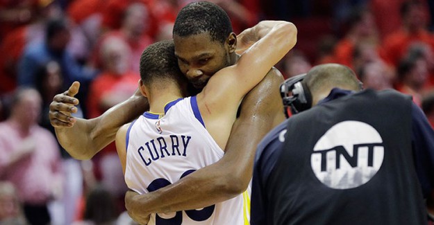 NBA’de Finalin Adı Belli Oldu! Cavaliers’ın Rakibi Warriors!