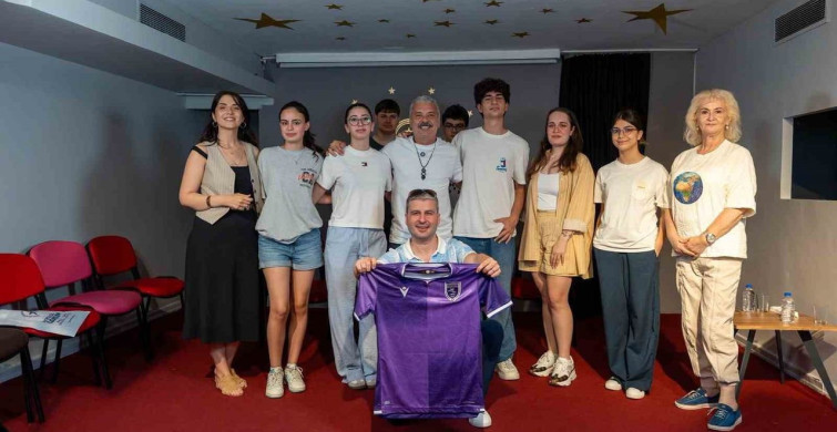 Necmi Yapıcı: herkes oyuncu olamıyor, komedyen olmak daha zor