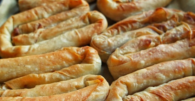 Nefis Patlıcanlı Börek Tarifi