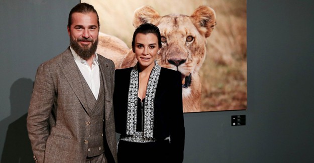 Neslişah Alkoçlar ve Engin Altan Düzyatan Kızını Kucağına Aldı