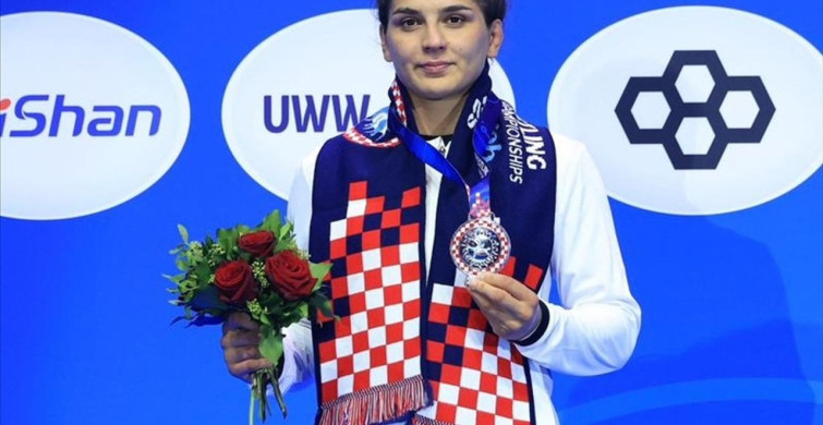 Nesrin Baş, 2025 Dünya Güreş Şampiyonası'nda Gümüş Madalya Kazandı